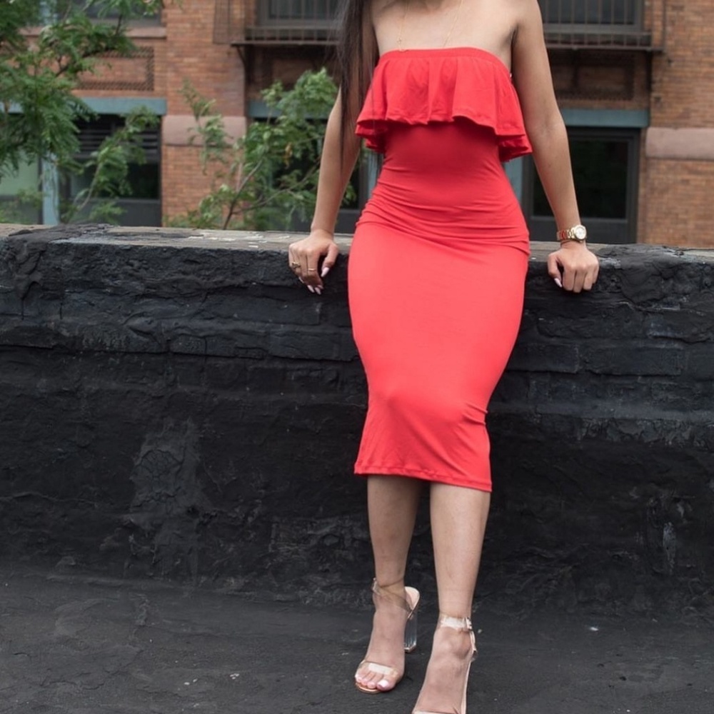 Red ruffle tube dress